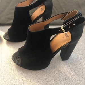 Womens H&M Bootie Heels Open toe Size 6